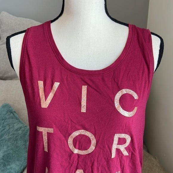 Victoria Secret Women’s Red Sport Glitter Graphic Tank Top Sz M - Picture 2 of 9